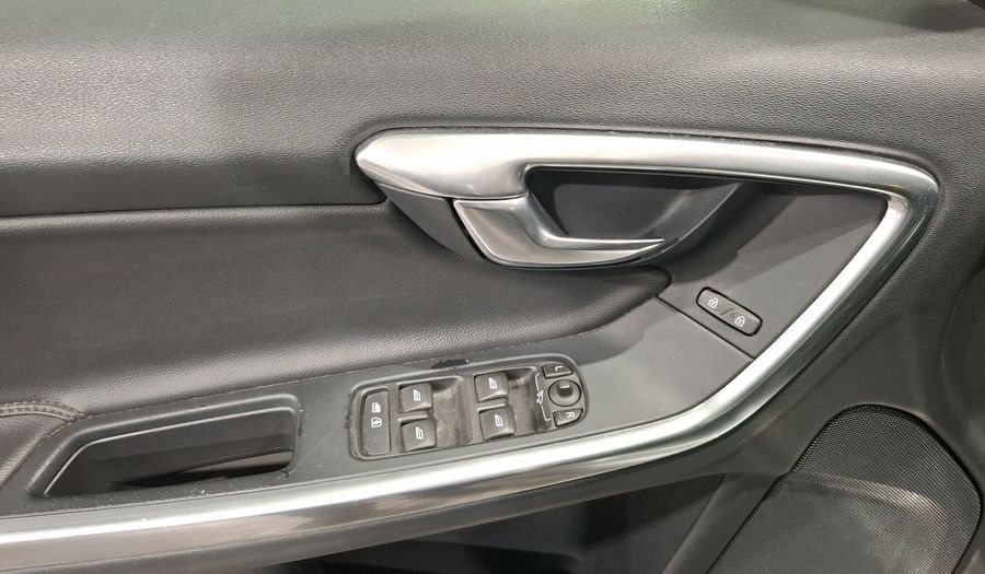 Volvo S60 2.0 ADDITION T4 AUTO Sedan 2017