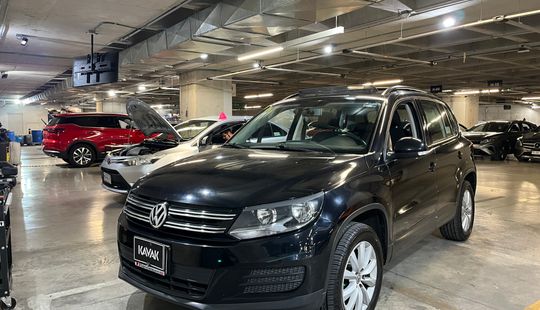 Volkswagen • Tiguan