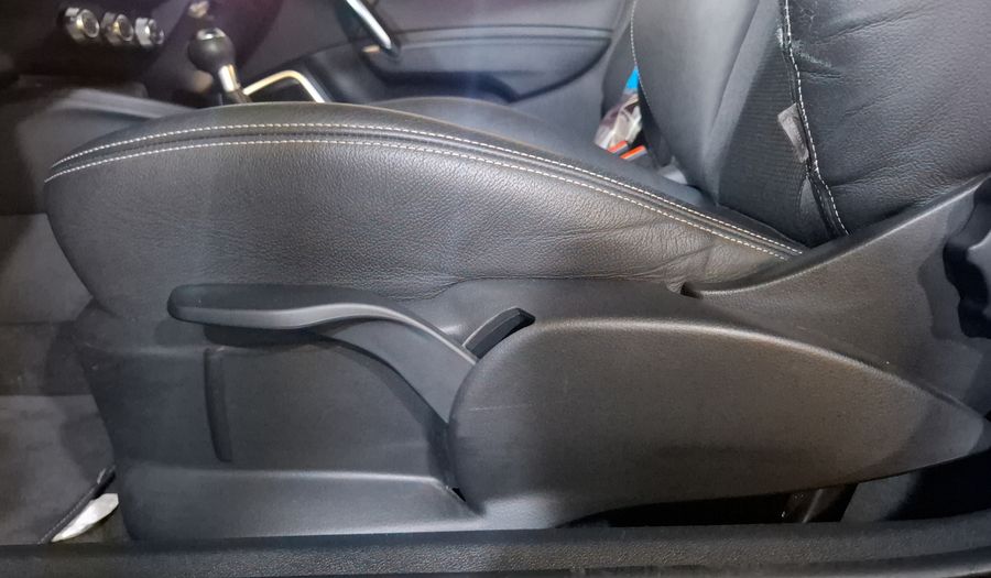 Audi A1 1.4 TFSI S LINE PLUS TRONIC Hatchback 2013