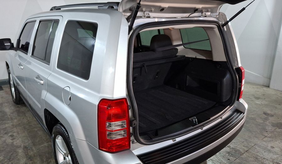 Jeep Patriot 2.4 SPORT FWD CVT Suv 2012