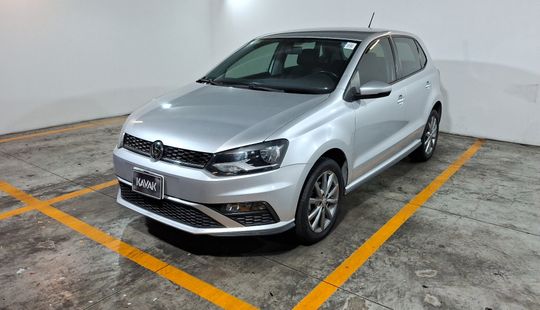 Volkswagen • Polo