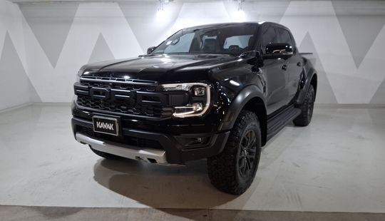 2025 • 3,496 km • Automático