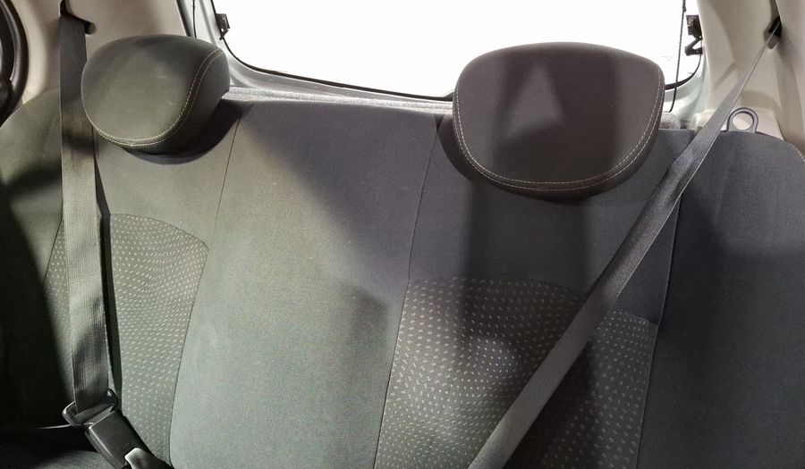 Nissan March 1.6 ADVANCE AT Hatchback 2016