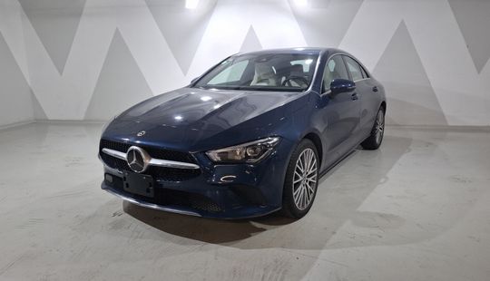 Mercedes Benz • Clase CLA