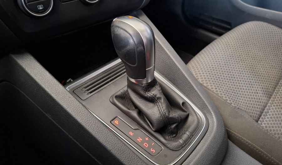 Volkswagen Vento 2.5 ADVANCE PLUS TIPTRONIC Sedan 2017