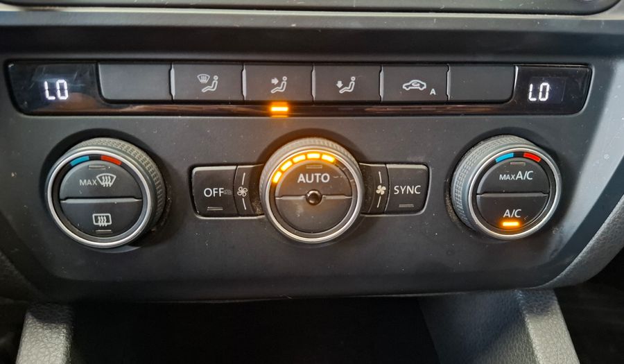 Volkswagen Vento 2.5 ADVANCE PLUS TIPTRONIC Sedan 2017