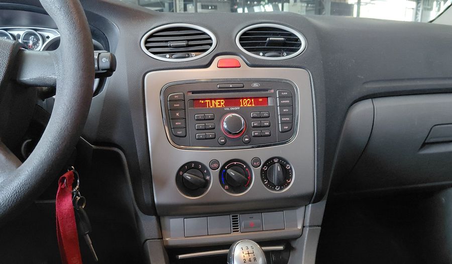 Ford Focus Ii 2.0L TREND Hatchback 2011