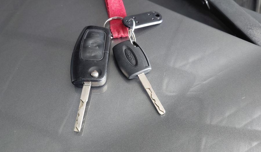 Ford Focus Ii 2.0L TREND Hatchback 2011