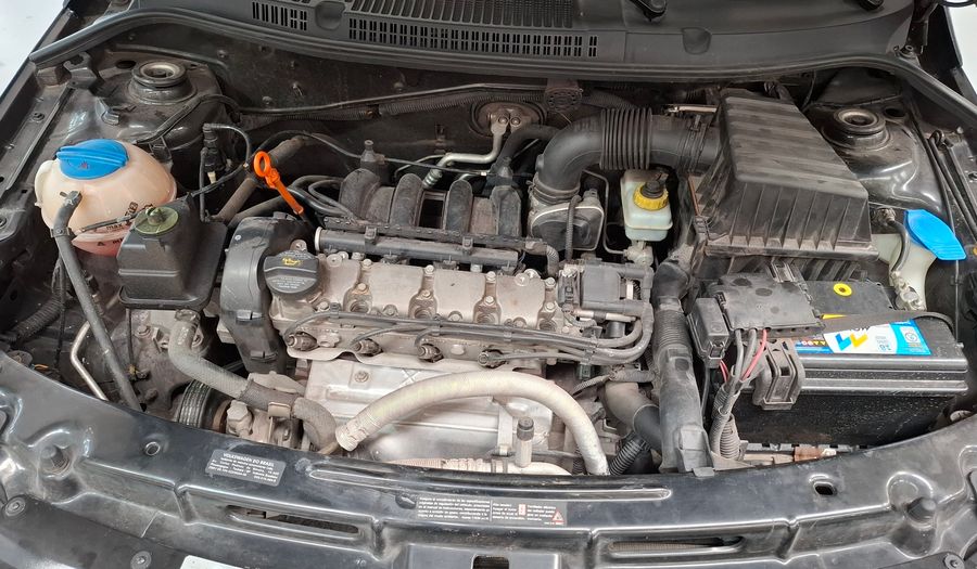 Volkswagen Voyage 1.6 COMFORTLINE MT Sedan 2010