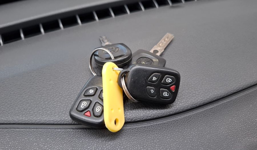 Volkswagen Voyage 1.6 COMFORTLINE MT Sedan 2010