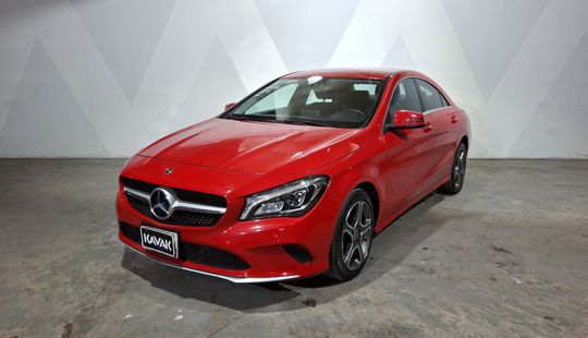 Mercedes Benz • Clase CLA