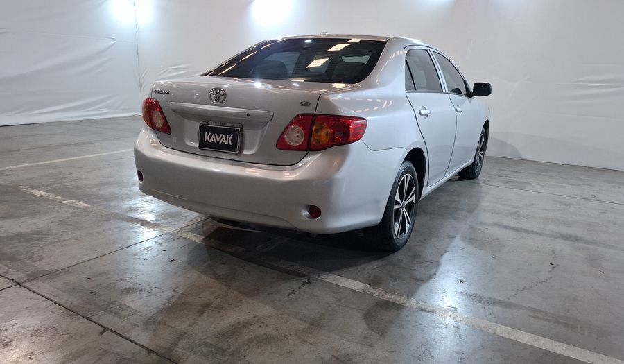 Toyota Corolla 1.8 LE MT Sedan 2010