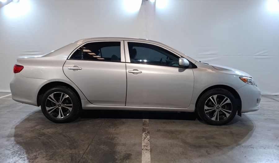 Toyota Corolla 1.8 LE MT Sedan 2010