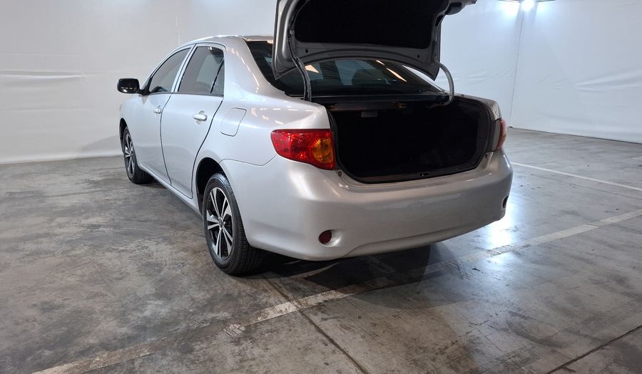 Toyota Corolla 1.8 LE MT Sedan 2010