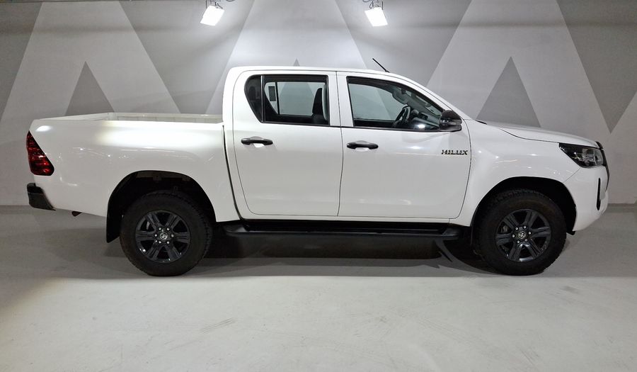 Toyota Hilux 2.7 SR DOBLE CABINA Pickup 2022