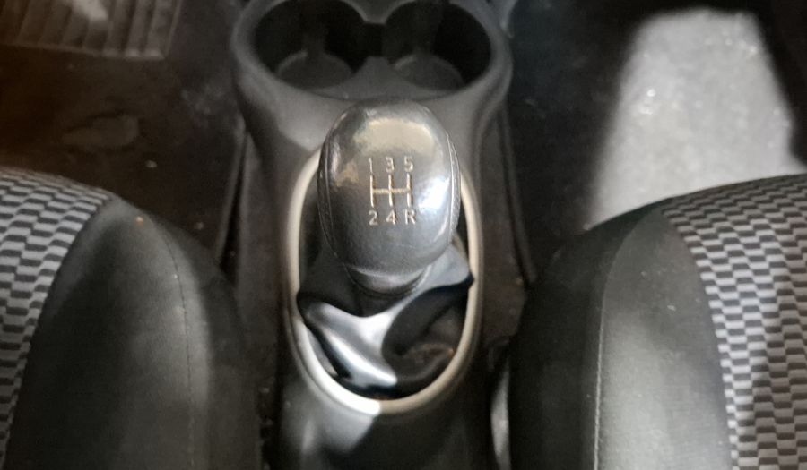 Nissan March 1.6 SENSE MT Hatchback 2015