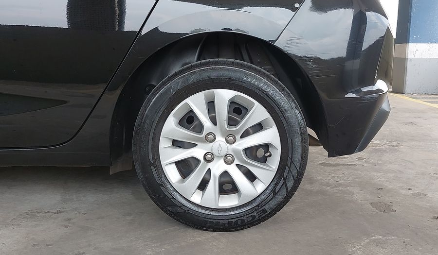 Chevrolet Onix LT Hatchback 2020