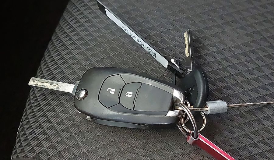 Chevrolet Onix LT Hatchback 2020