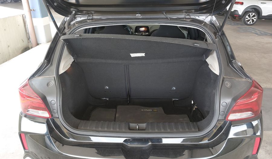 Chevrolet Onix LT Hatchback 2020
