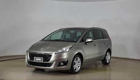 Peugeot • 5008