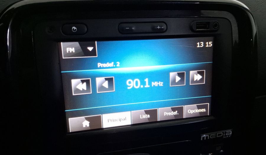 Renault Stepway 1.6 DYNAMIQUE MEDIA NAV MT Hatchback 2015