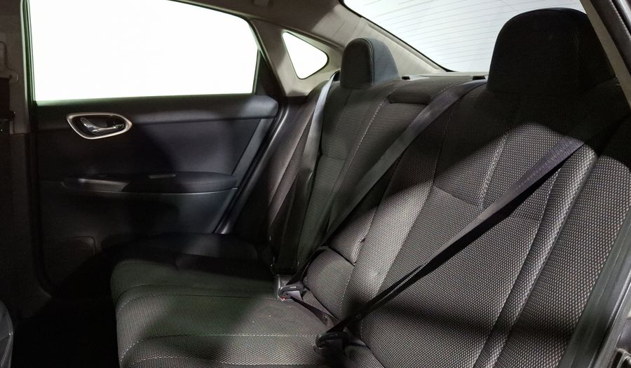 Nissan Sentra 1.8 ADVANCE MT Sedan 2015