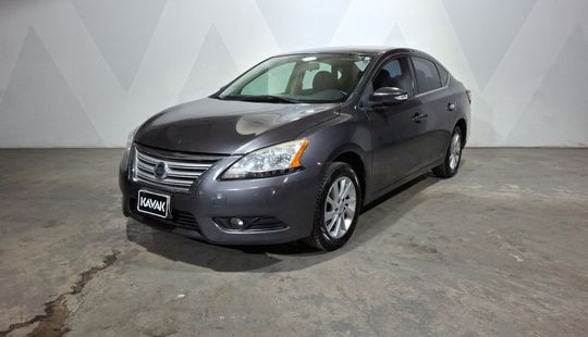 Nissan • Sentra