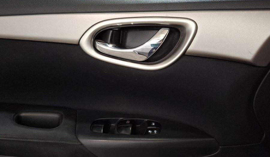 Nissan Sentra 1.8 ADVANCE MT Sedan 2015