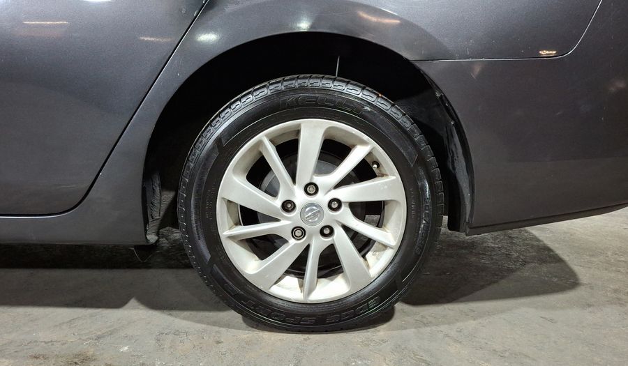 Nissan Sentra 1.8 ADVANCE MT Sedan 2015