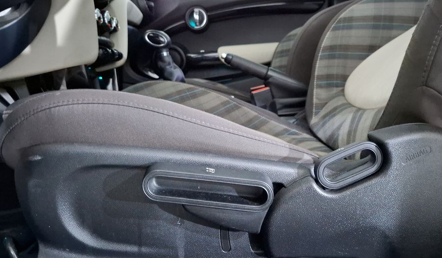 Mini Cooper 1.5 COOPER CHILI AT Hatchback 2015