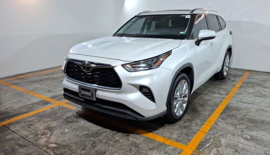 Toyota • Highlander