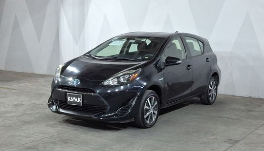 Toyota • Prius C