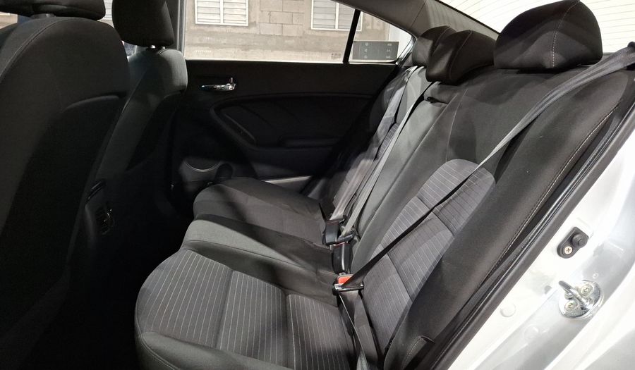 Kia Forte 2.0 EX AT Sedan 2016