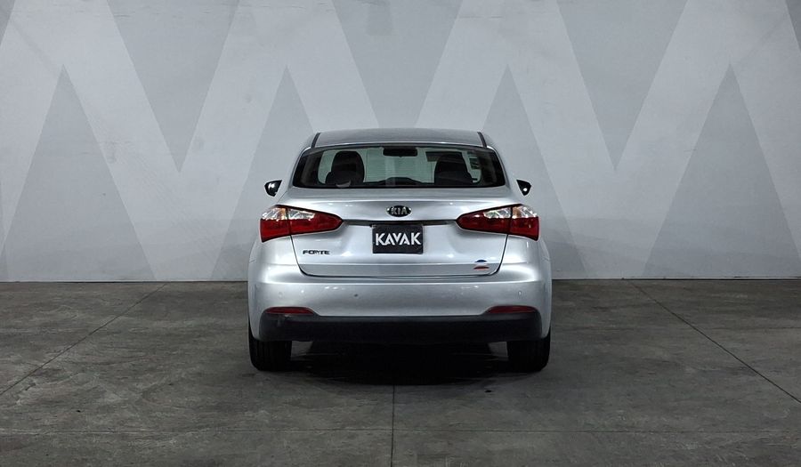 Kia Forte 2.0 EX AT Sedan 2016