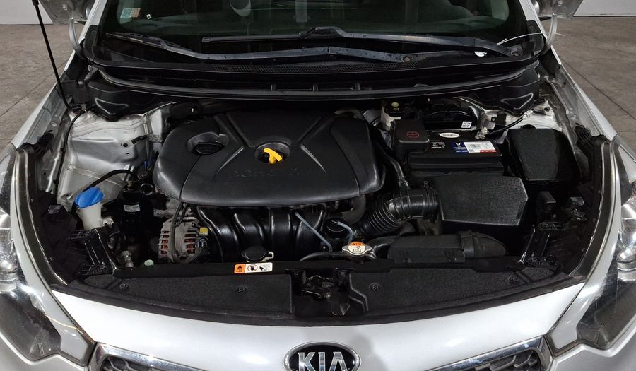 Kia Forte 2.0 EX AT Sedan 2016