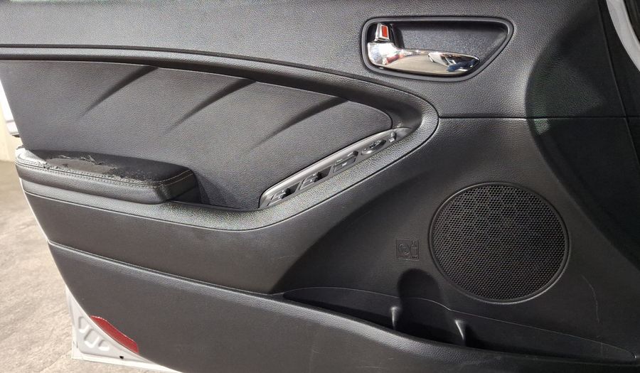 Kia Forte 2.0 EX AT Sedan 2016