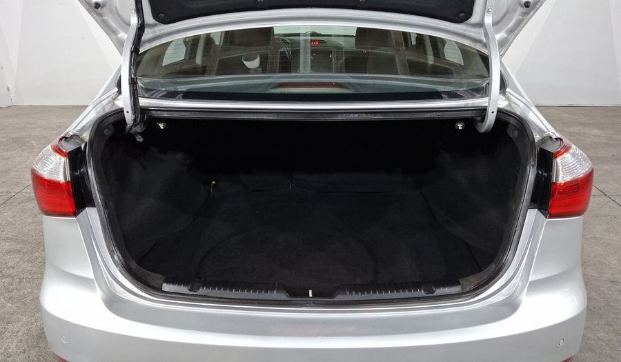 Kia Forte 2.0 EX AT Sedan 2016