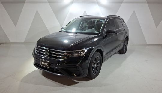 Volkswagen • Tiguan
