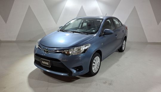 Toyota • Yaris