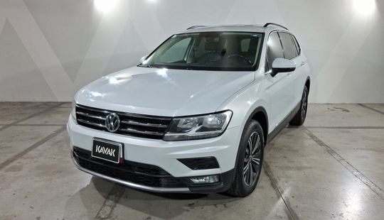 Volkswagen • Tiguan