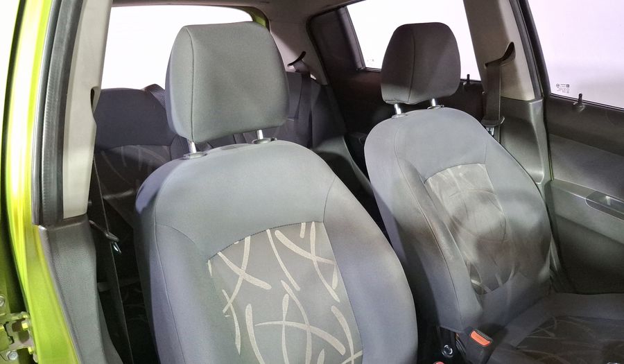 Chevrolet Spark 1.2 LT B MT Hatchback 2015