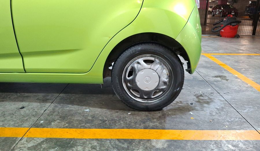 Chevrolet Spark 1.2 LT B MT Hatchback 2015