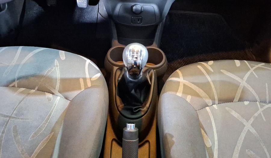 Chevrolet Spark 1.2 LT B MT Hatchback 2015