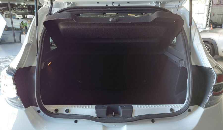 Renault Sandero Stepway 1.6 ZEN Hatchback 2022