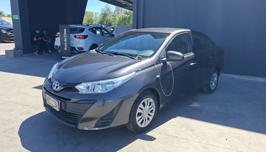 Toyota • Yaris