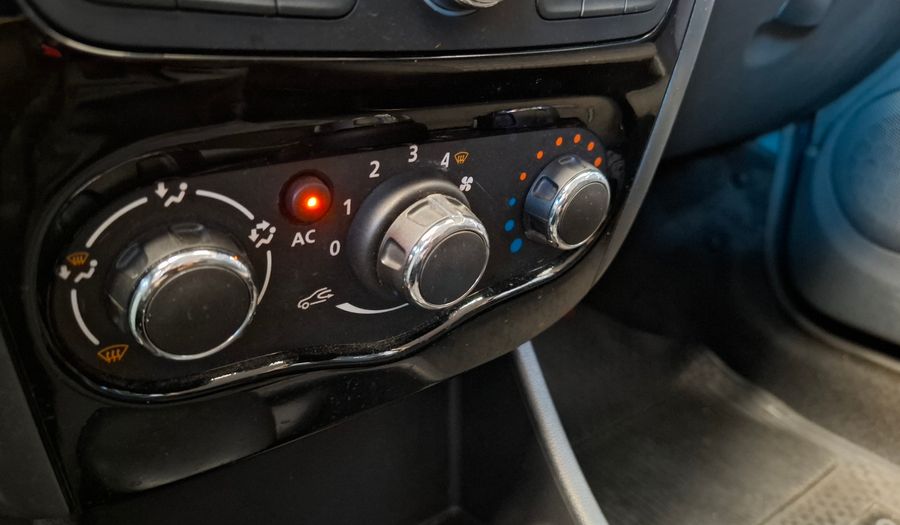 Renault Sandero 1.6 16V EXPRESSION Hatchback 2013