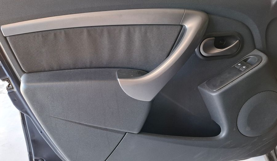 Renault Sandero 1.6 16V EXPRESSION Hatchback 2013