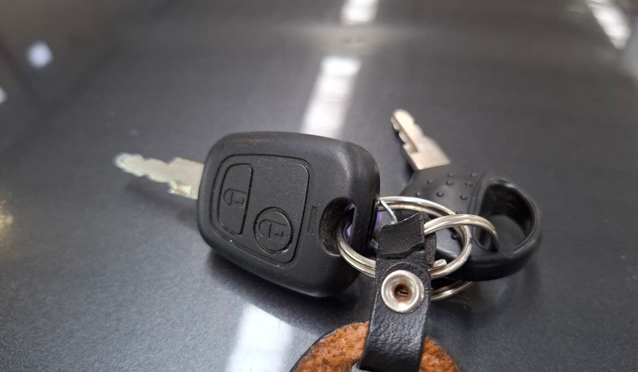 Peugeot 206 1.4 ALLURE Hatchback 2012