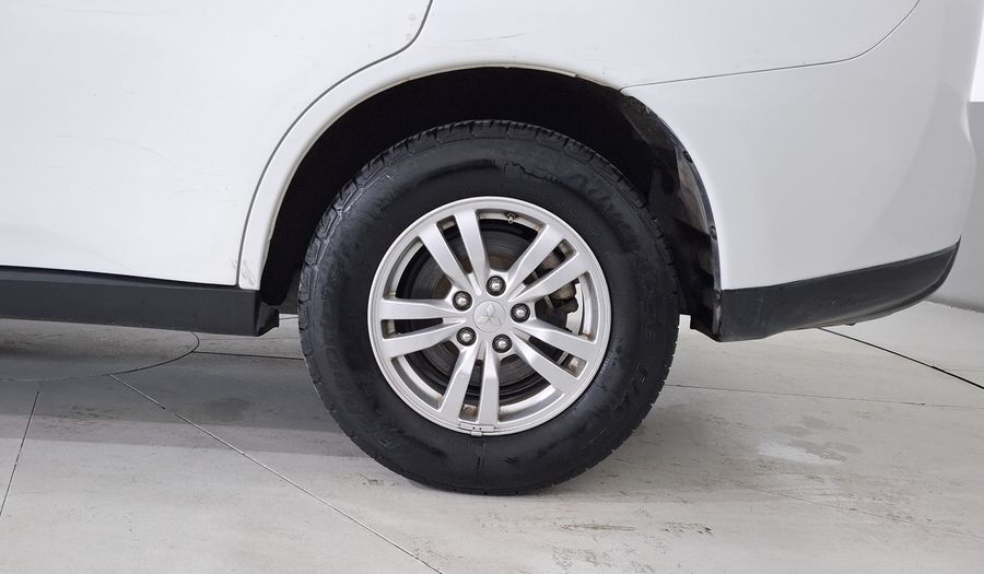 Mitsubishi Outlander 2.4 ES AT Suv 2014