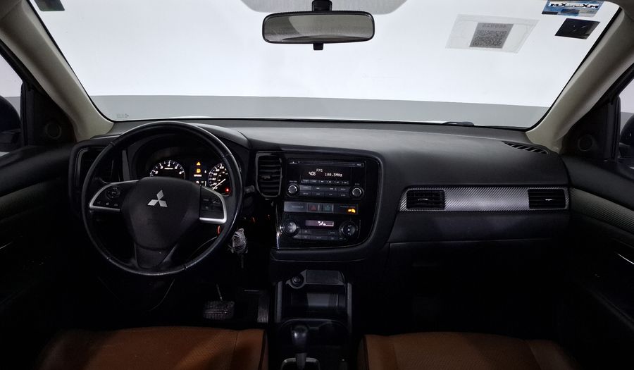 Mitsubishi Outlander 2.4 ES AT Suv 2014